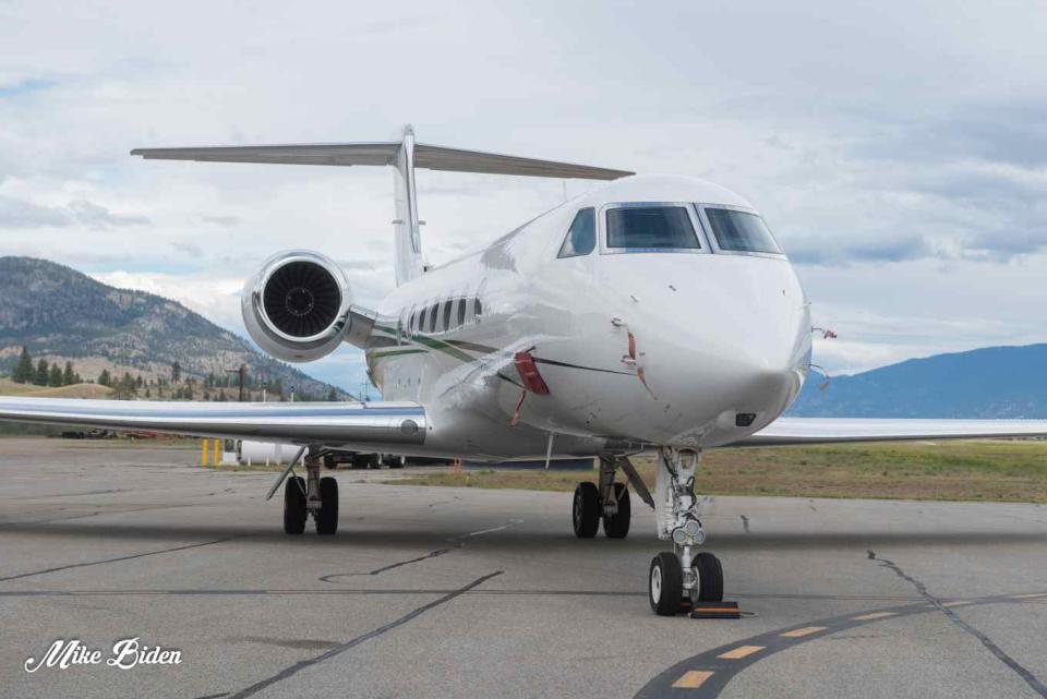 Private Challenger jet